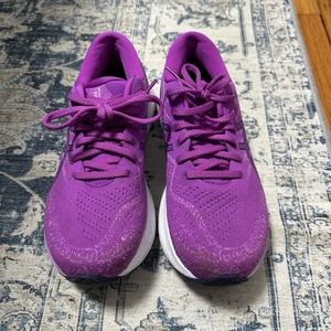 ASICS Kayano 29 in bright purple